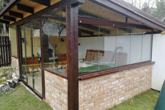 Realizace zasklení zahradního domku
