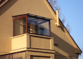 Instalace Bezrámového posuvného zasklení MOBYLINIE balkónu v rodinném domě