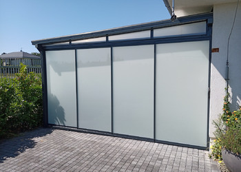 Realizace posuvného rámového zasklení hliníkové pergoly 