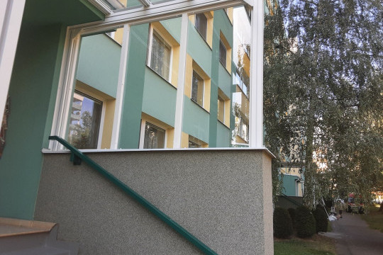 Fixní stěny se skleněnou výplní